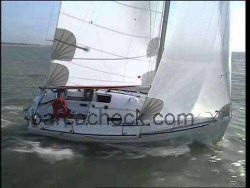 Beneteau First 27.7 ficha tecnica 